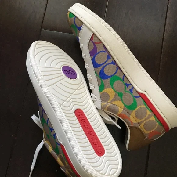 Women’s Coach sneakers. New. Size 8B - Picture 4 of 5